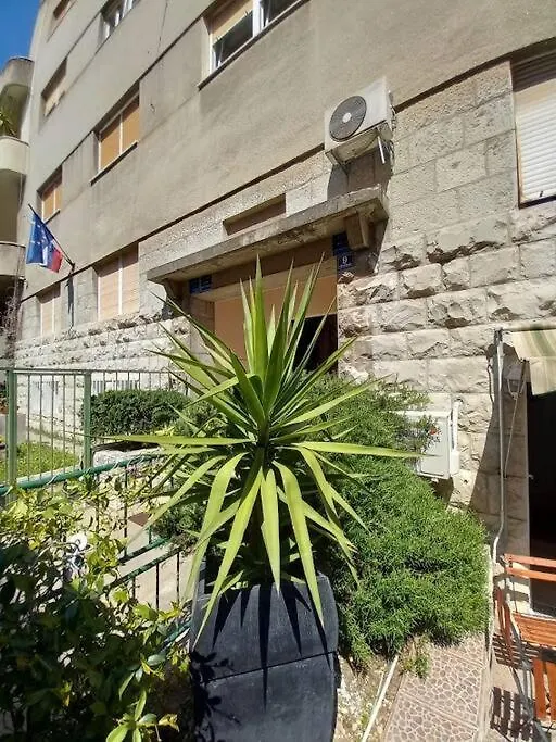 Apartment Guesthouse Yucca Split