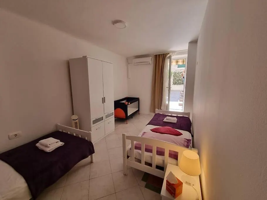 Guesthouse Yucca Split 0*,  Croatia