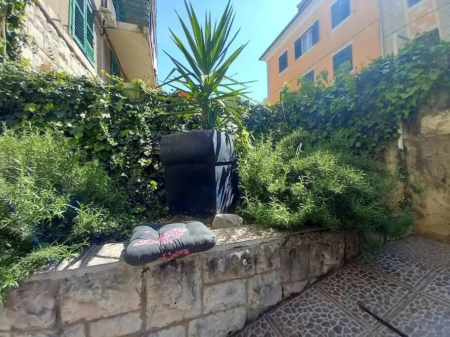 Guesthouse Yucca Split 0*,  Croatia